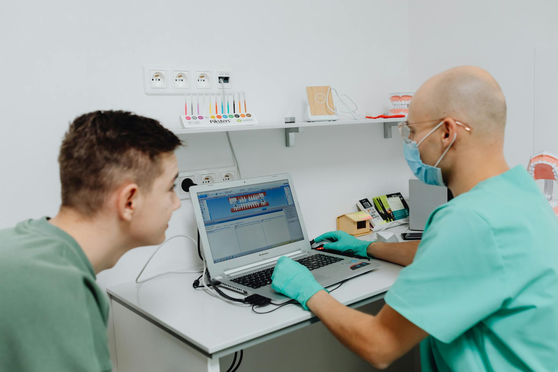 Automatiza presupuestos en tu clínica dental con confianza